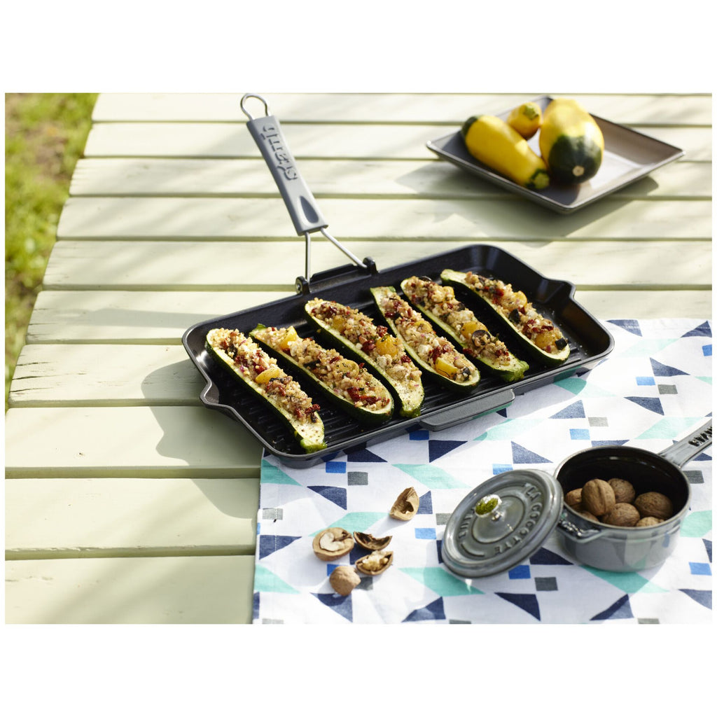 Gril avec bec verseur 34 cm - Fonte - Noir mat - Staub